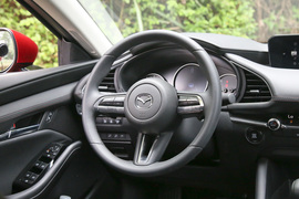 2020款马自达昂克赛拉三厢