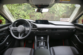 2020款马自达昂克赛拉三厢