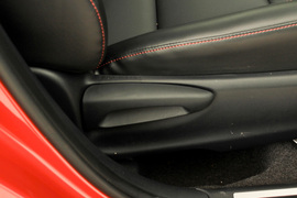 2020款丰田YARiS