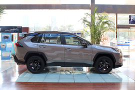 2020款丰田RAV4荣放