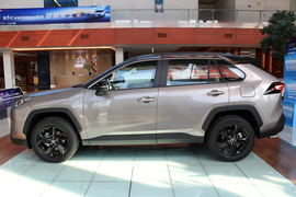 2020款丰田RAV4荣放