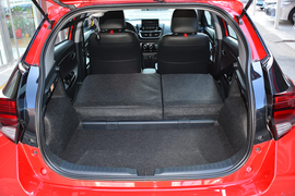 2020款丰田YARiS