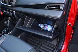 2020款丰田YARiS