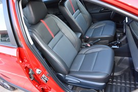 2020款丰田YARiS