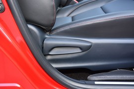 2020款丰田YARiS