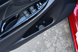 2020款丰田YARiS