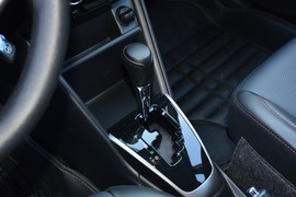 2020款丰田YARiS