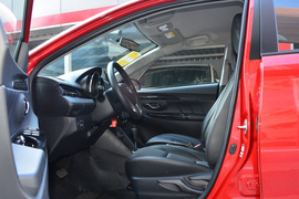 2020款丰田YARiS
