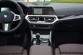 2020款宝马325Li