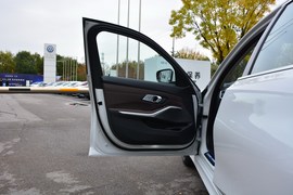2020款宝马325Li
