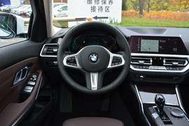 2020款宝马325Li