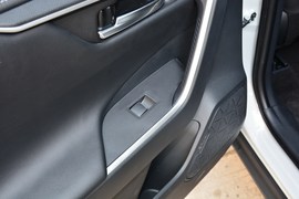 2020款丰田RAV4荣放