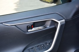 2020款丰田RAV4荣放