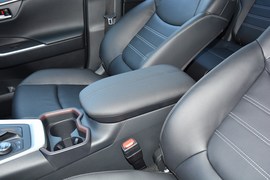 2020款丰田RAV4荣放