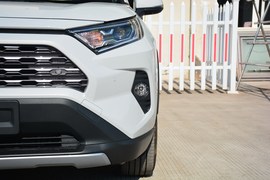 2020款丰田RAV4荣放