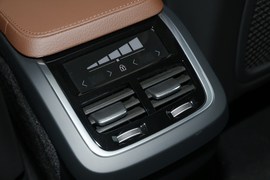 2020款沃尔沃XC90