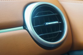 2020款三菱新劲炫