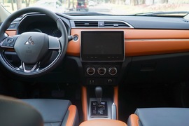 2020款三菱新劲炫