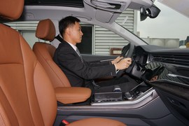 2019款奥迪Q8