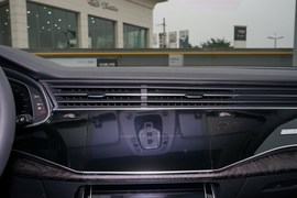 2019款奥迪Q8