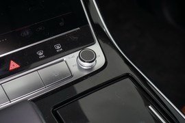 2019款奥迪Q8