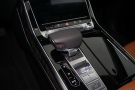 2019款奥迪Q8