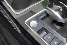 2019款比亚迪全新秦EV