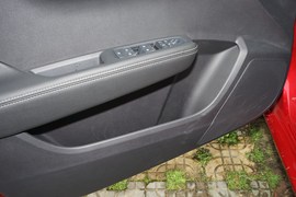 2019款比亚迪全新秦EV