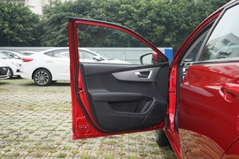 2019款比亚迪全新秦EV