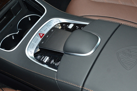 2020款梅赛德斯迈巴赫