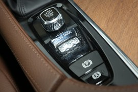 2020款沃尔沃XC90