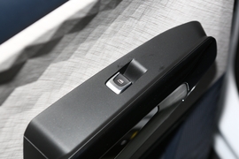 2019款新宝骏RM-5