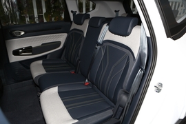 2019款新宝骏RM-5