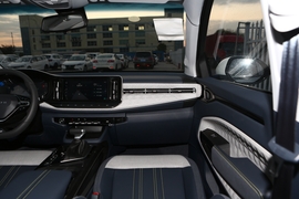 2019款新宝骏RM-5