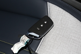 2019款新宝骏RM-5