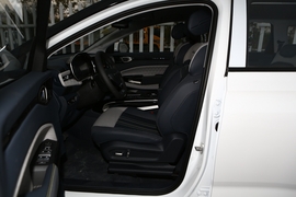 2019款新宝骏RM-5