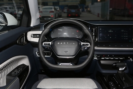 2019款新宝骏RM-5