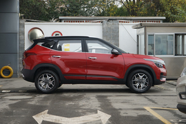 2020款起亚KX3傲跑