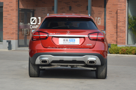 2019款奔驰GLA200
