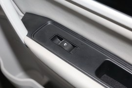 2019款东风风行景逸S50