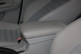 2019款东风风行景逸S50