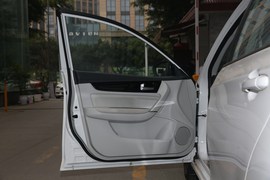 2019款东风风行景逸S50