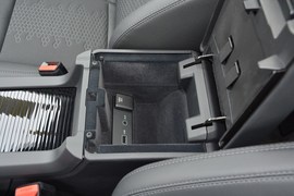 2019款路虎发现神行