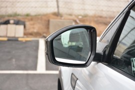 2019款路虎发现神行