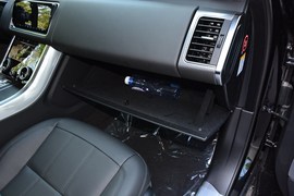 2020款路虎揽胜运动