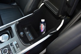 2020款路虎揽胜运动