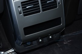 2020款路虎揽胜运动