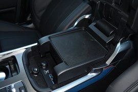 2020款路虎揽胜运动