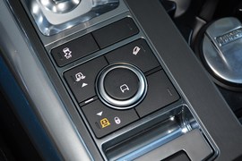 2020款路虎揽胜运动