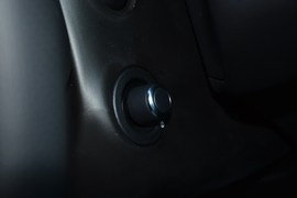 2020款路虎揽胜运动